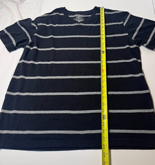 No Boundaries Striped T Shirt Men’s Large 42/44 Black with Gray Stripes