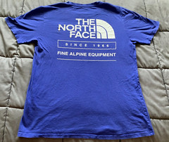 The North Face Men’s T-Shirt Short Sleeve Half Dome Small Logo Regular Fit Tee