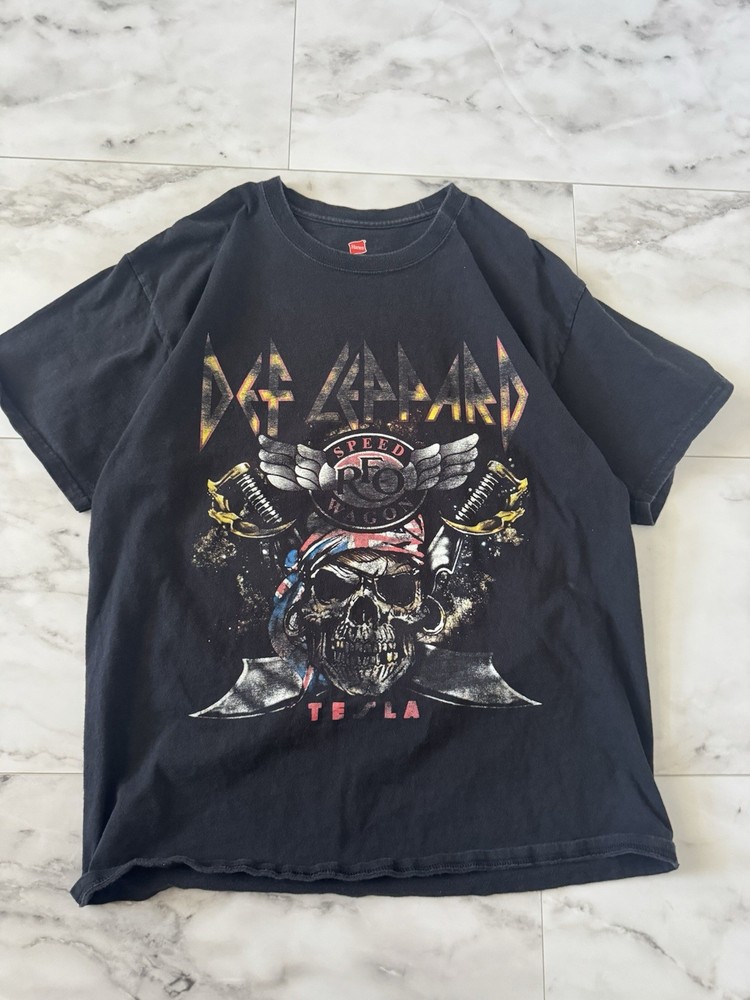 Def Leppard 2016 Tour Official Men’s T-Shirt, Size Large