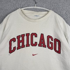 VTG 97 Nike Shirt Mens XL White Chicago Center Swoosh Crewneck Short Sleeve Tee