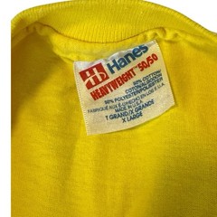 Vintage 1994 90s Yellow/Black Smiley Face Hug graphic shirt Single Stitch VTG
