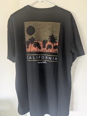 TravisMathew Men’s Black Crew Neck Graphic California T-Shirt, L