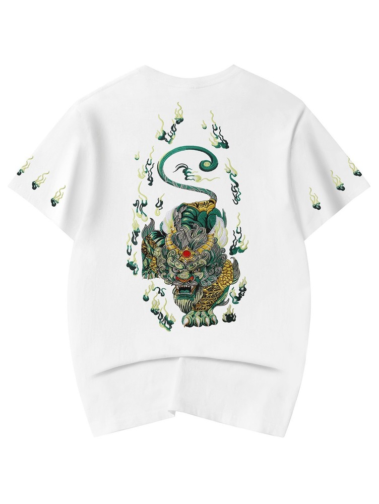 Niepce Japanese Streetwear Embroidery T-shirt Emerald Kirin Graphic Tee for Men