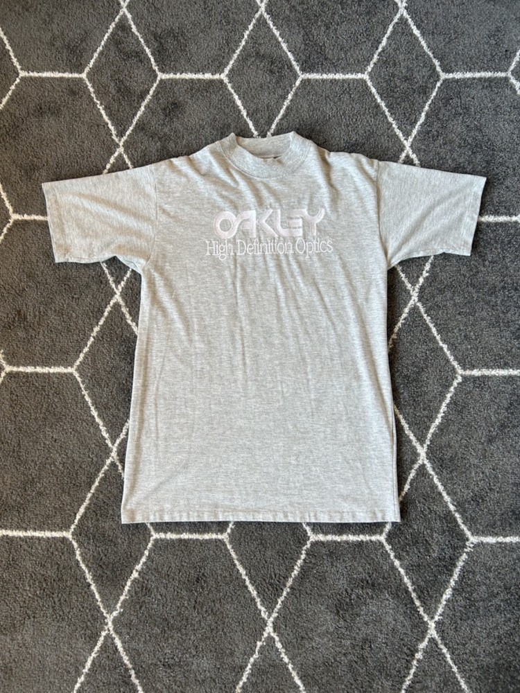 Vintage Oakley High Definition Optic Embroidered T-shirt Size XL