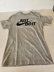 Nike Men’s Shirt Size/Small “Just Do It” Gray Tee AR5006-063 NWT