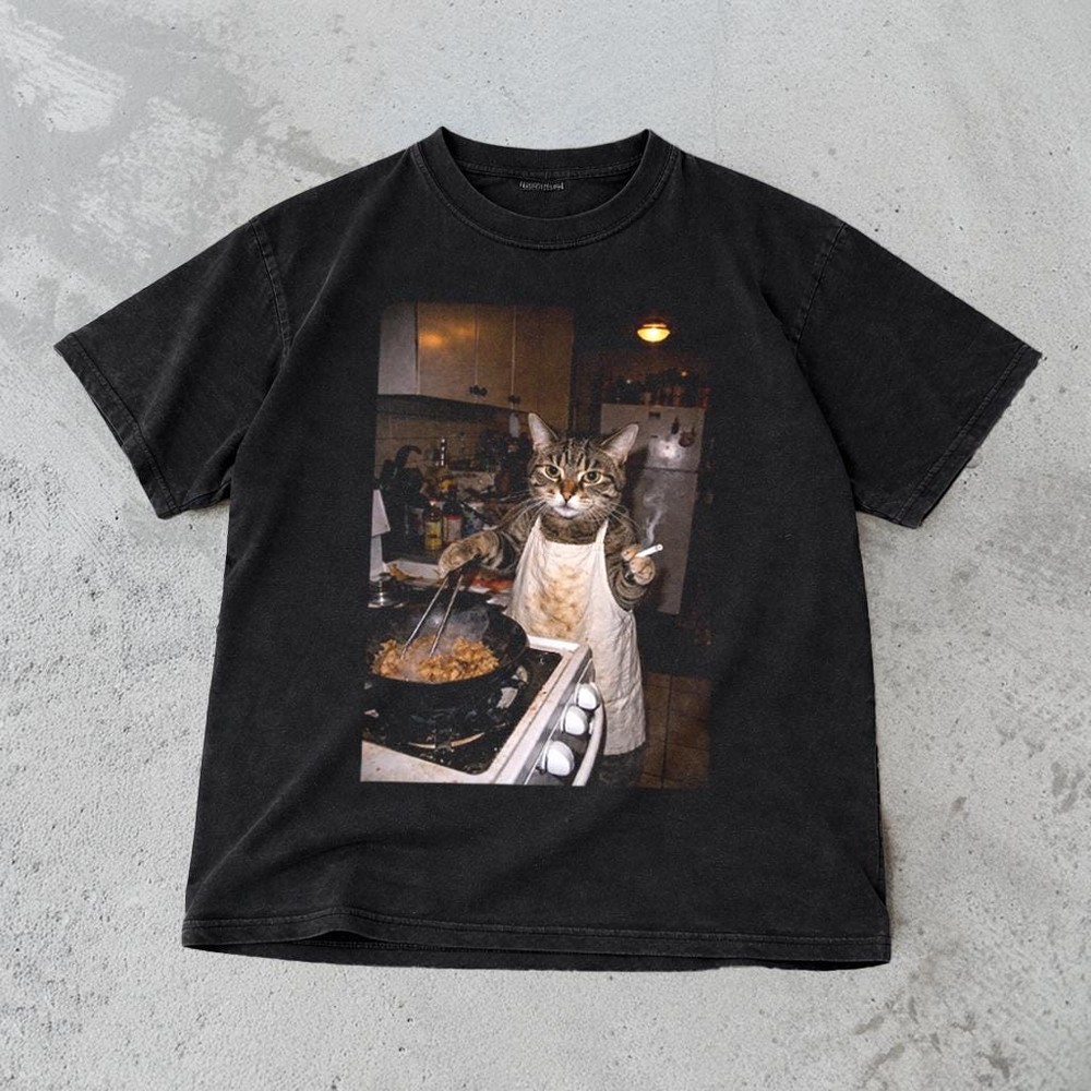 Funny Cat T-Shirt Retro Cooking Cat Meme Graphic Tee Unisex