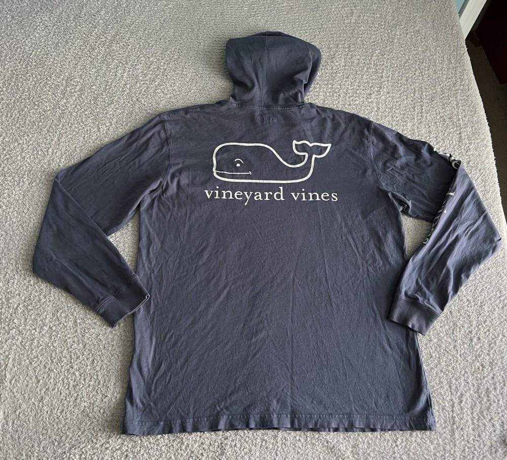 Vineyard Vines Hooded Shirt Men’s Sz Medium Blue Pocket Whale Logo Pullover