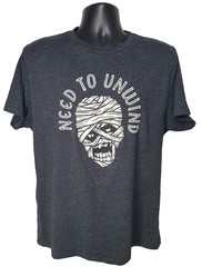WAY TO CELEBRATE HALLOWEEN Mens T-Shirt SIZE L Short Sleeve Gray Graphic Tee
