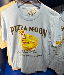 Universal Studios Epic Universe Pizza Moon Baby Blue T-Shirt 2026 NWT