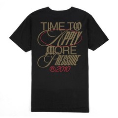 OUTRANK “APPLY MORE PRESSURE” SNEAKER T-SHIRT Black Retro 9 Olive