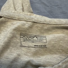 Patagonia Shirt Mens Large Beige Long Sleeve Daily Henley Organic Cotton Hiking