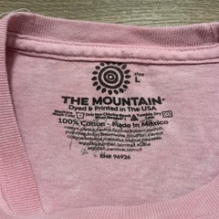 The Mountain Arctic Wolves Graphic T Shirt SZ LARGE Pink Short Sleeve 2013