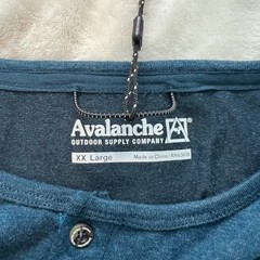 Men’s XXL Avalanche Henley Tee Blue Short Sleeve Zipper Pocket Outdoor Shirt