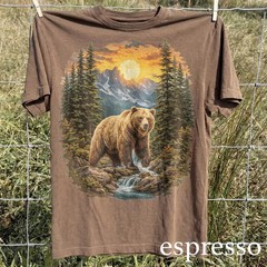 Vintage Bear Mountain Comfort Tee Graphic Shirt Nature Outdoors Wildlife Gift