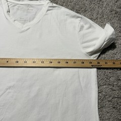 Banana Republic Essential Shirt Mens Medium White V Neck Cotton Stretch Preppy