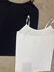 Bundle of 2 Mix seamless camisoles in classic black and white.