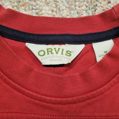 Orvis T-Shirt Mens Medium Red Short Sleeve Cotton Football Yoke Split Hem Tee