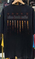 NINE INCH NAILS On SHAKA HEAVYWEIGHT GARMET SHIRT