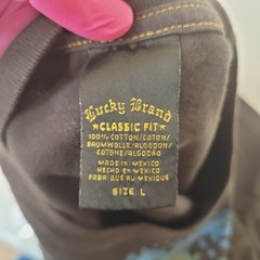 Lucky Brand T-Shirt Mens Large Classic Fit TRUE TO SIZE “Electric Rock” Guitar
