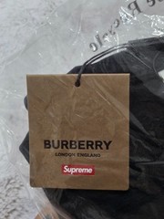 DEADSTOCK Supreme x Burberry Black Box Logo Tee SS22 Size Medium
