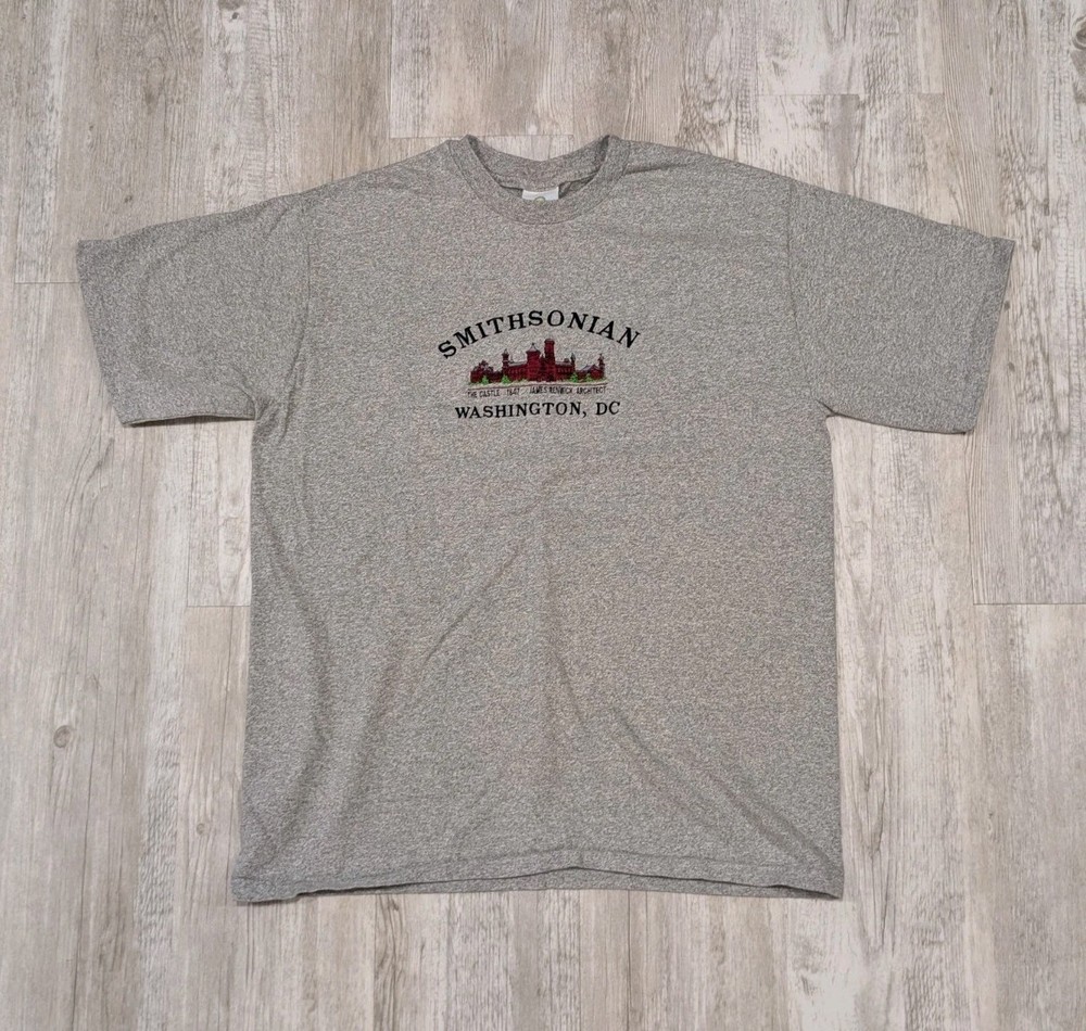 Vintage 90s Smithsonian Institution Castle Cotton Rayon Embroidered T-Shirt XL