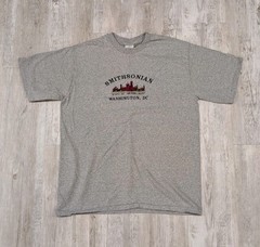 Vintage 90s Smithsonian Institution Castle Cotton Rayon Embroidered T-Shirt XL