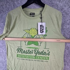 Star Wars Shirt Mens Large Green Short Sleeve Crew Neck Yoda NEW 14064