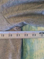 TravisMathew Men’s Gray Short Sleeve Crew Neck Graphic Logo T-Shirt, L