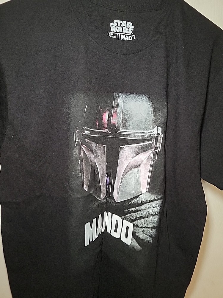 Star Wars The Mandalorian Mando Helmet Adult Graphic T-Shirt for Men M