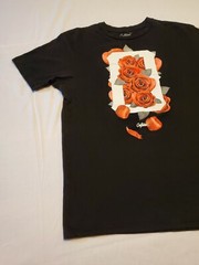 Outrank Black T-shirt Mens Medium Roses 19.5W X28L