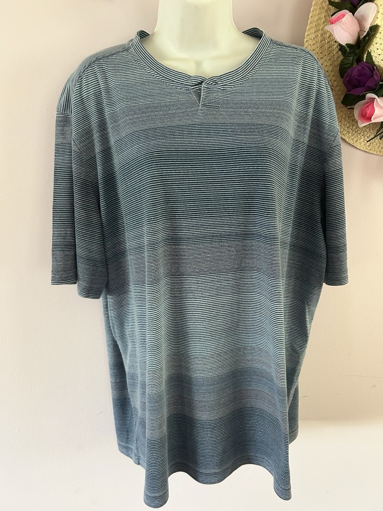 Tommy Bahama Men’s XL Casual Soft T-Shirt Casual Striped Blue Outdoors Classic