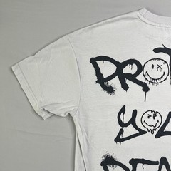 Smiley World T Shirt Men’s Large Gray Graphic Front Back Graffiti Bear Chain