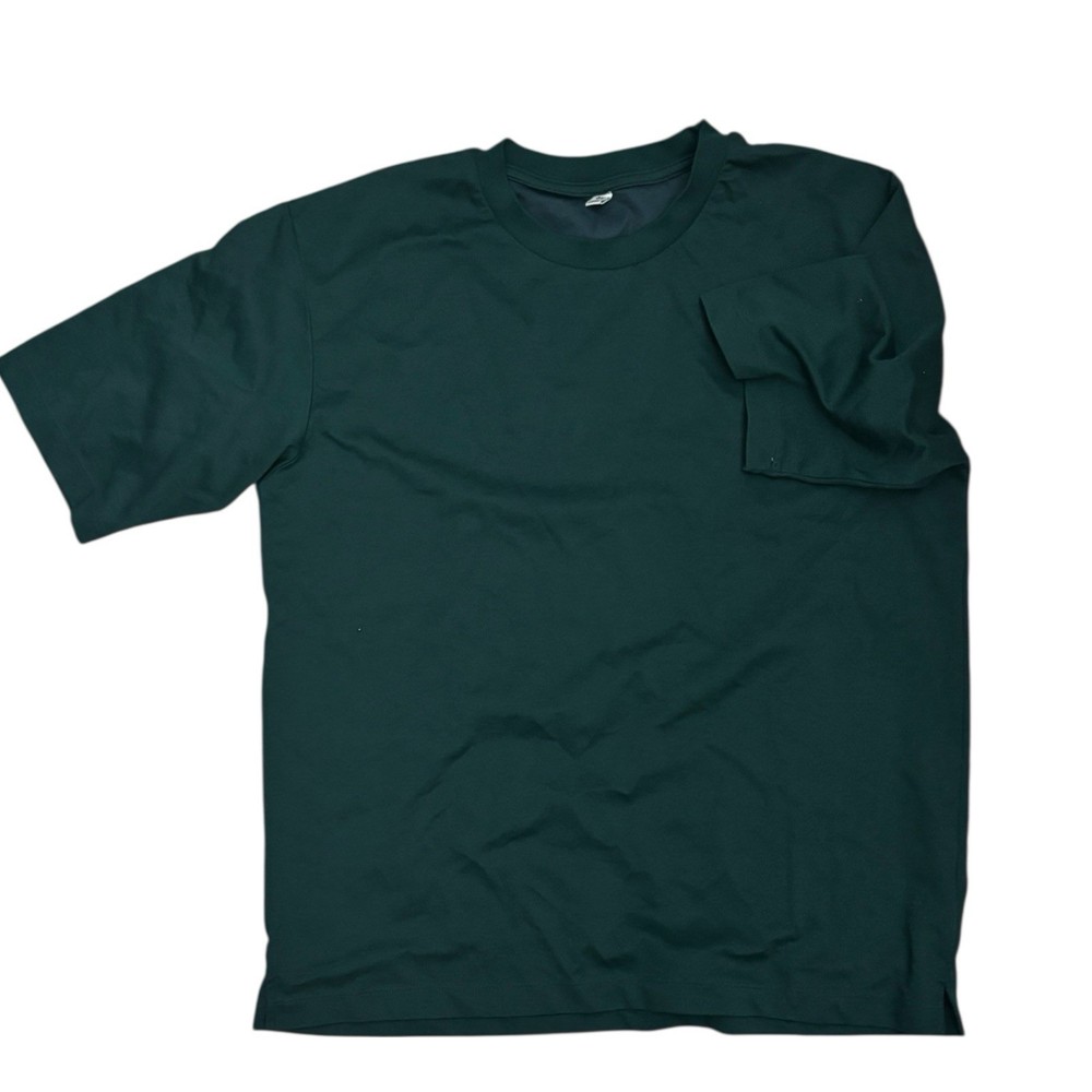 GU Uniqlo Dry Fit T-Shirt Mens Medium Green Basic Tee Pullover Stretch Crew Neck