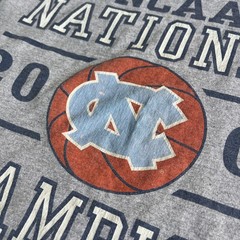 Vintage Carolina Tarheels T Shirt Small National Champions NCAA Basketball 2005