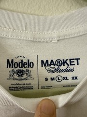 Market Studios / Modelo Men’s Graphic Print T-Shirt White Regular Fit Size L