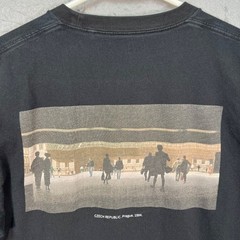 Uniqlo UT Mens Size Large Czech Republic Art Graphic T Shirt Black 100% Cotton