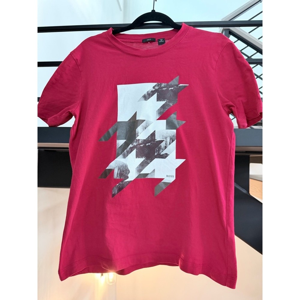 Boss Pink Graphic Crewneck T-Shirt with Silver Accent size S