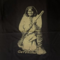 Geronimo Native American warrior Black T-shirt, Size Medium, Regular Fit
