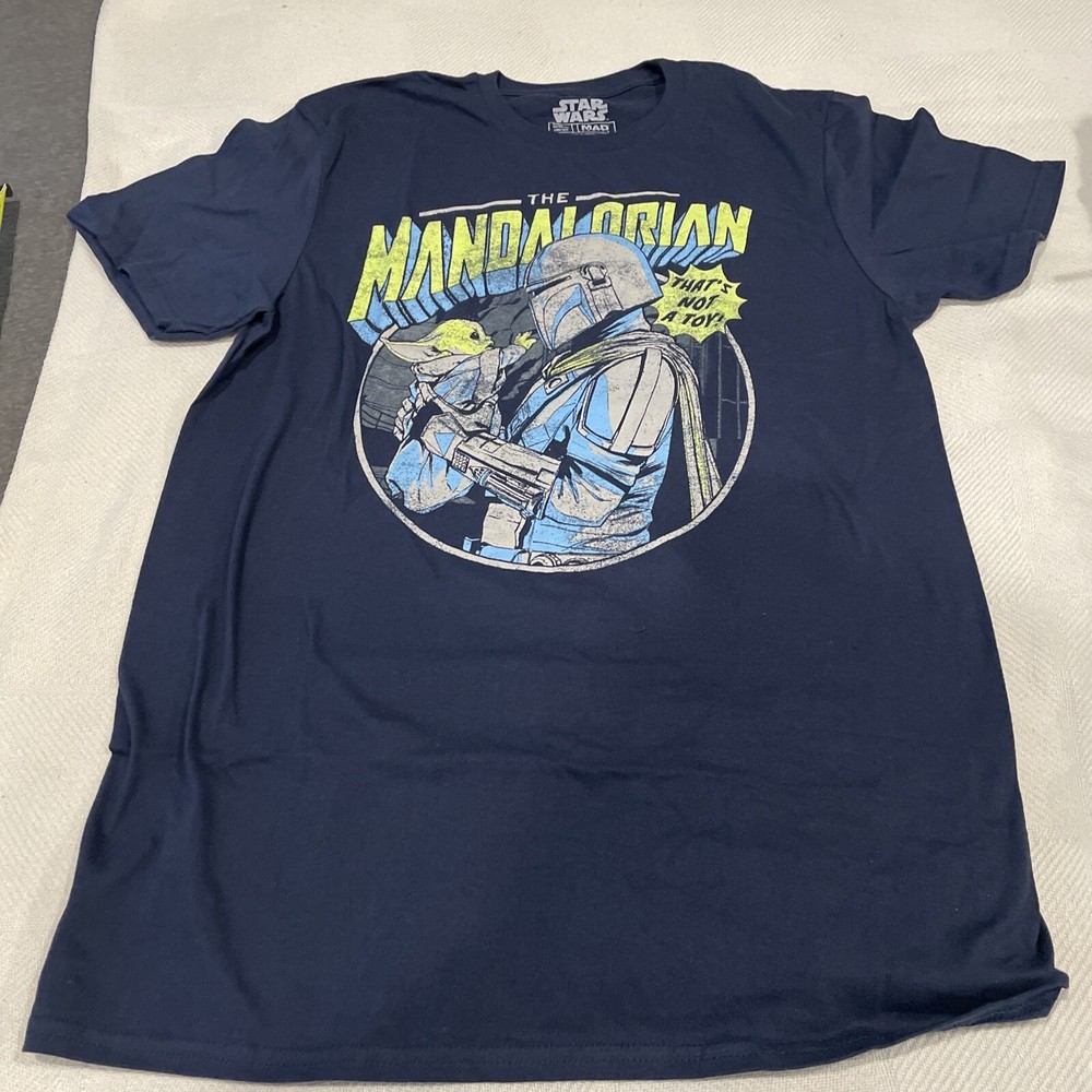 NEW Star Wars Mandalorian Mando & Grogu Navy Graphic Mens T-Shirt Size M (38-40)