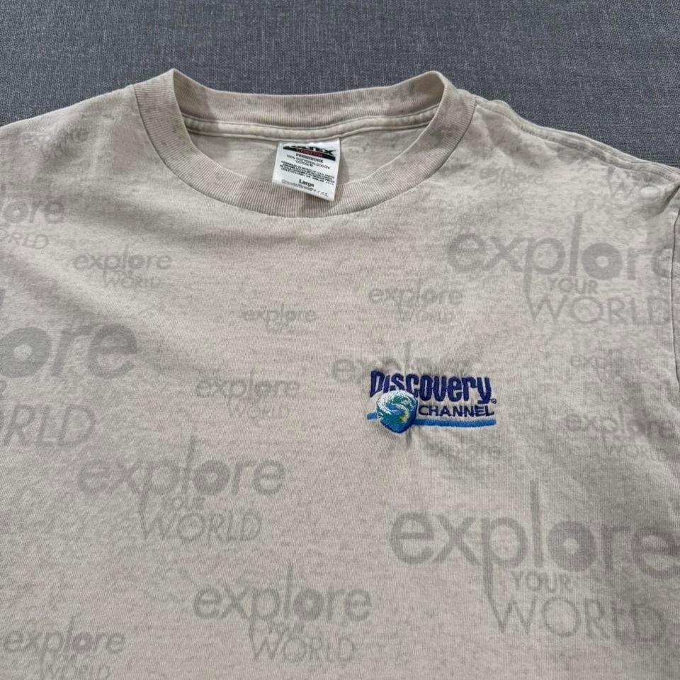 Vintage 90s Discovery Channel T-shirt All Over Print TV Promo Tan Mens Large