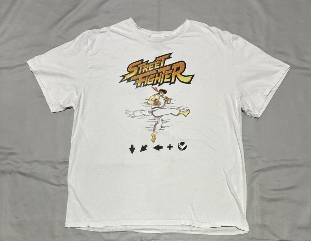 Street Fighter Shirt Mens XL White Ryu Kick Graphic Tee Capcom Video Game Art