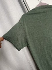 Gildan Men Crewneck Shirt Size Medium Green Short Sleeve Cotton Blend