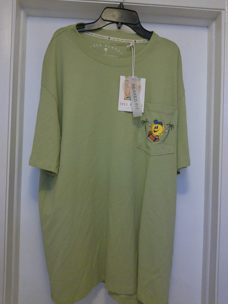 Free Planet Men’s Size Extra Large T-Shirt New With Tag SEE ALL PHOTOS