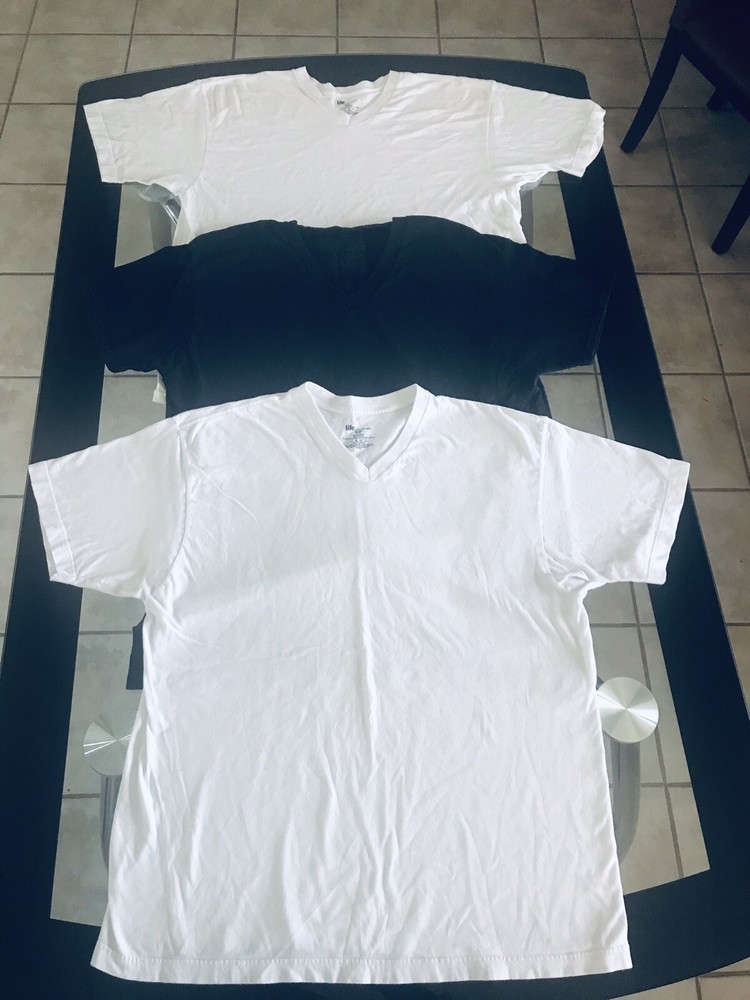 Mens T-Shirts lot Life And Fruit Of The Loom 3 Pieces Size XL White And Black
