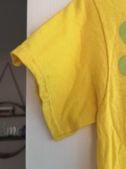 Yellow Nickelodeon SpongeBob SquarePants costume t-shirt w/ a Blue Cape