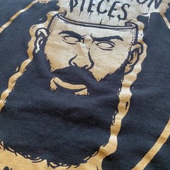 Scroobius Pip Distraction Pieces Podcast Team 3W T-Shirt – Black Gold – Large