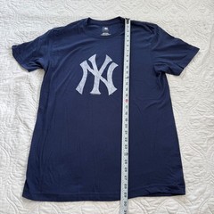 MLB Genuine Merchandise New York Yankees Logo Blue Graphic T-Shirt Men Large EUC