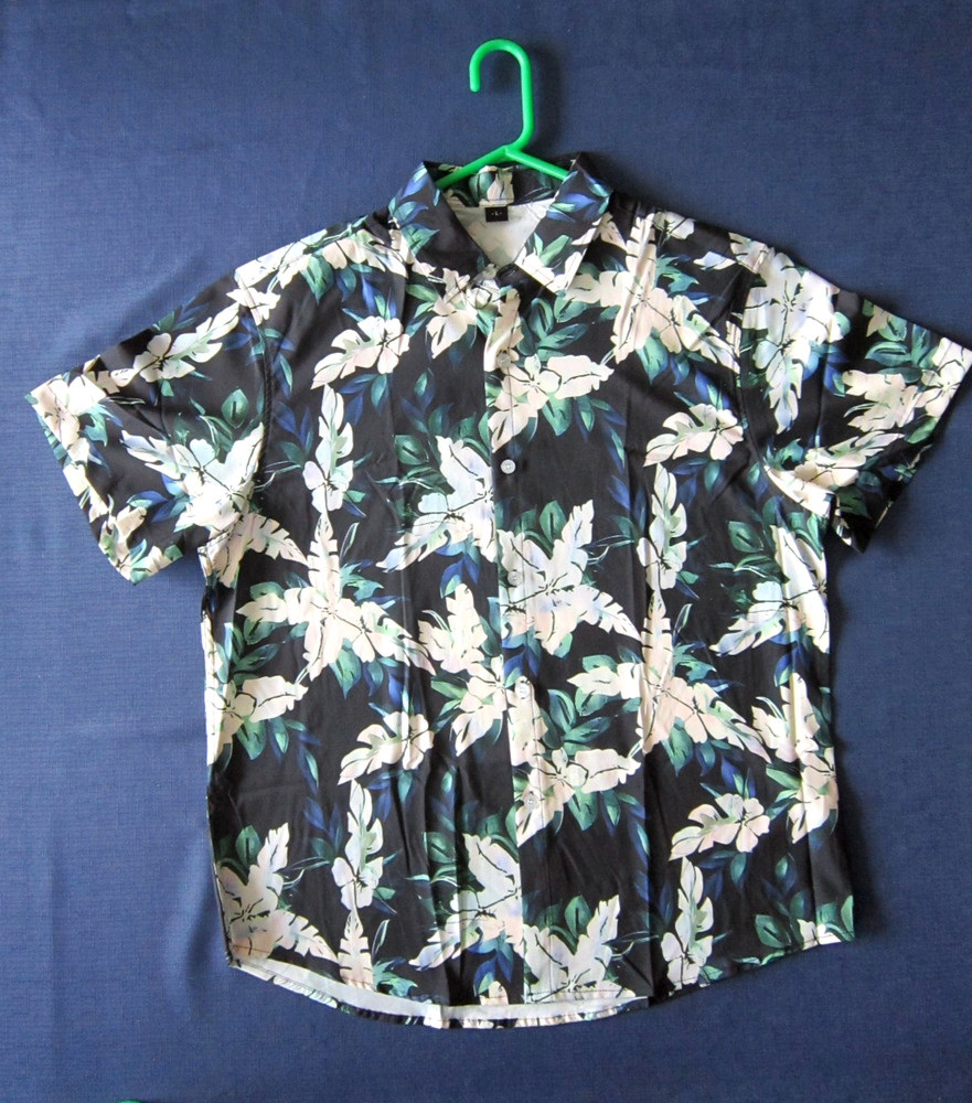 Hawaiian Shirt Mens Size L Blue White Black Flowers NEW / UNUSED