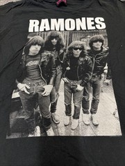 RAMONES, RAMONES 1-2-3-4 CLOTHING CO. Size M SHORT SLEEVE TEE SHIRT, EUC