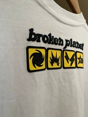 Broken Planet In Case Of Emergency Tee Y2k Mens Size Small